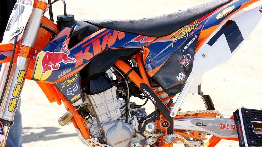 Tyler Medaglia has made the switch. I really like the new look of the KTM team. The blue looks sick on there.