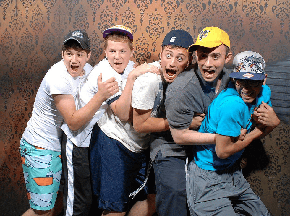scared-guys-at-canadian-haunted-house